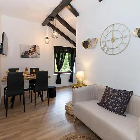 App House Lea Renovated In 2021 דירה *