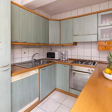 App House Lea Renovated In 2021