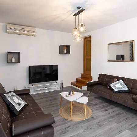 App House Lea Renovated In 2021 דירה