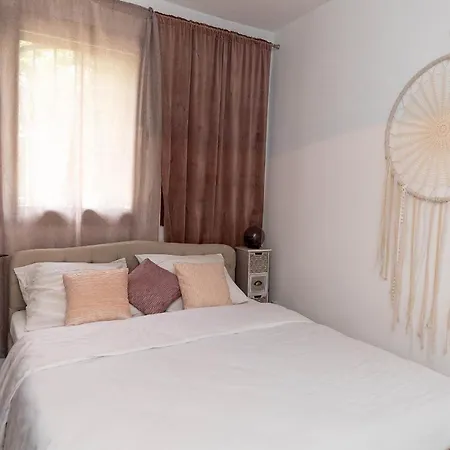 App House Lea Renovated In 2021 דירה *