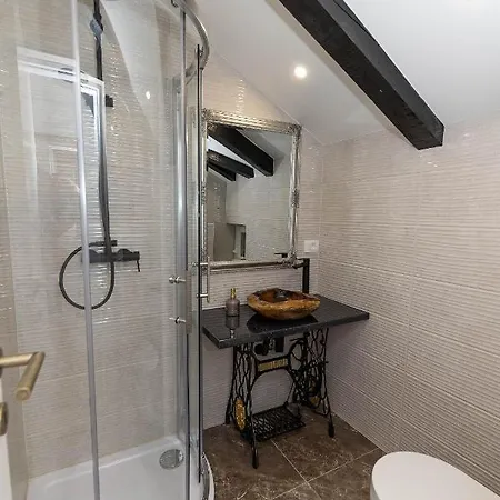 App House Lea Renovated In 2021 דירה *