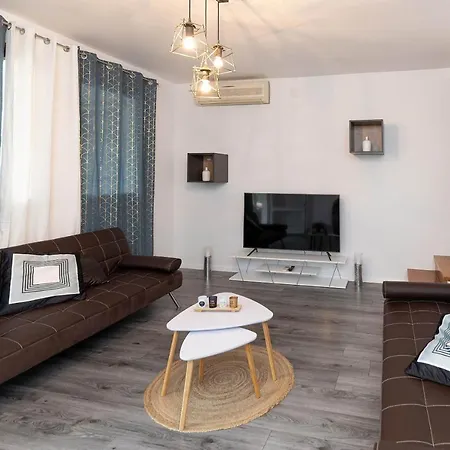 דירה App House Lea Renovated In 2021 נובי ווינודולסקי